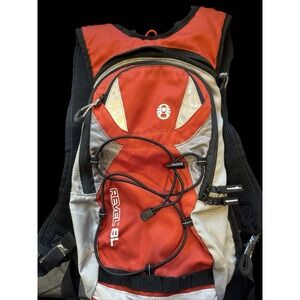 Revel 8 liter Camelback backpack with water bag. EUC